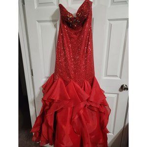 Clarisse Strapless Mermaid Sequin Bottom Ruffled Dress Red. Size 4